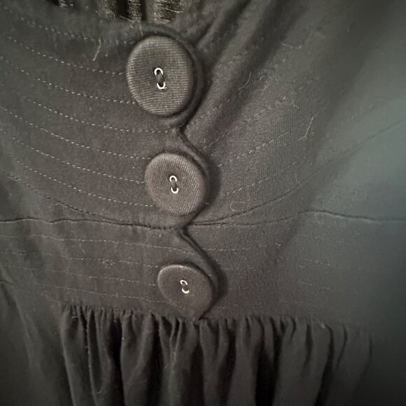 Black Sleeveless Tunic Style Tank Top With Button Accents Cable & Gauge M - Picture 5 of 6